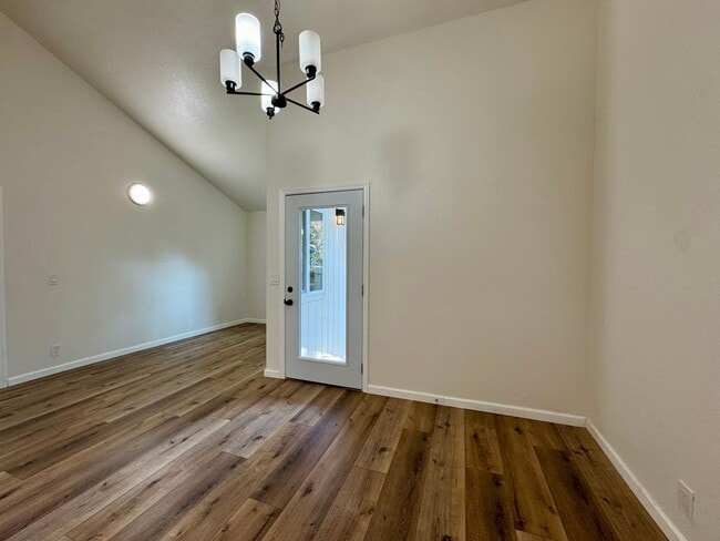 Building Photo - 2369 Kenton Ct