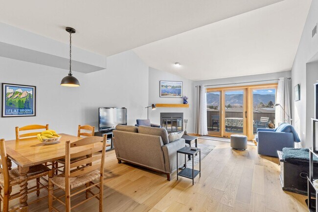 Building Photo - Flatiron View Retreat with Vaulted Ceilings & Private Balcony
