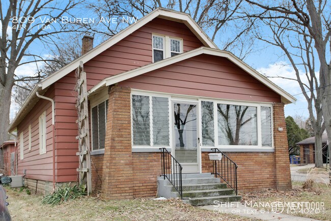 Building Photo - 809 Van Buren Ave NW