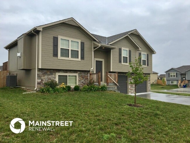 Building Photo - 19108 Switchgrass Dr