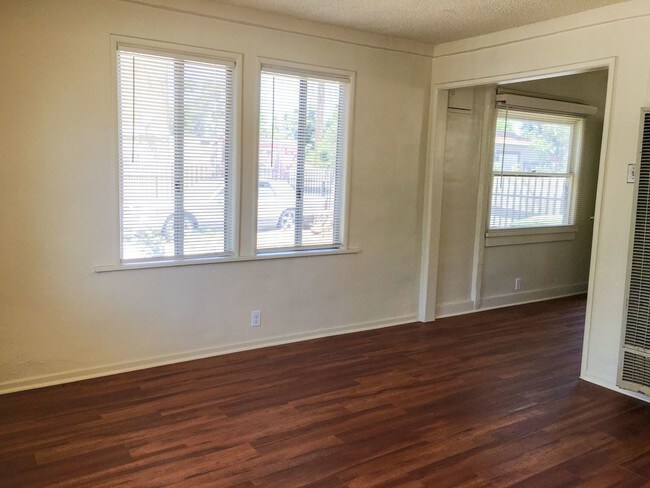 Foto del edificio - 9925 Beach St