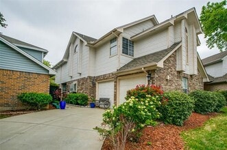 Building Photo - 9432 Blue Jay Way