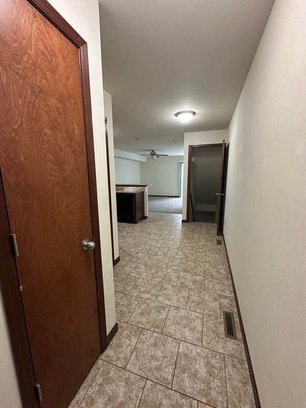 Building Photo - 1121 Prairie Rose Dr SW