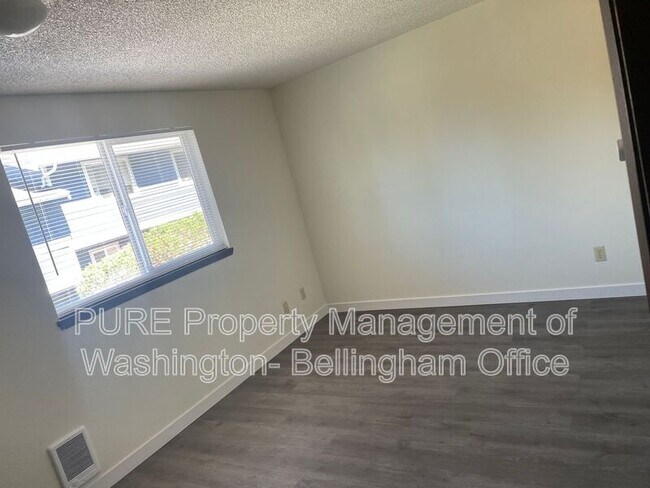 Building Photo - 1506 Lincoln St