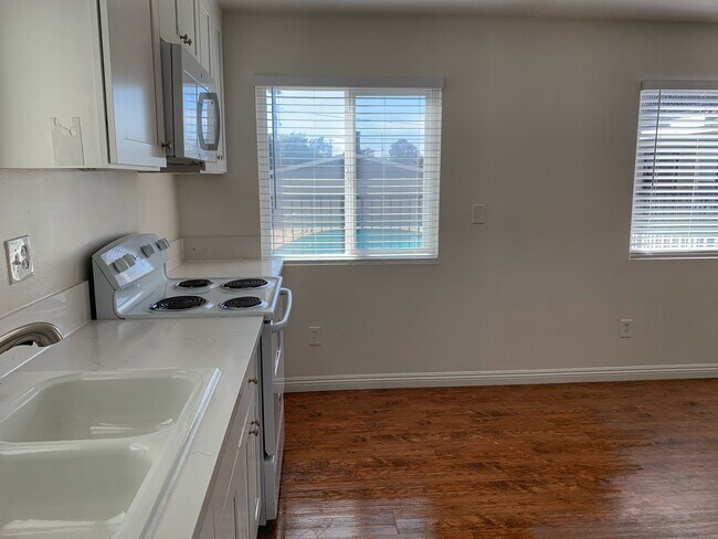 1 bedroom - 2300 Delaware St