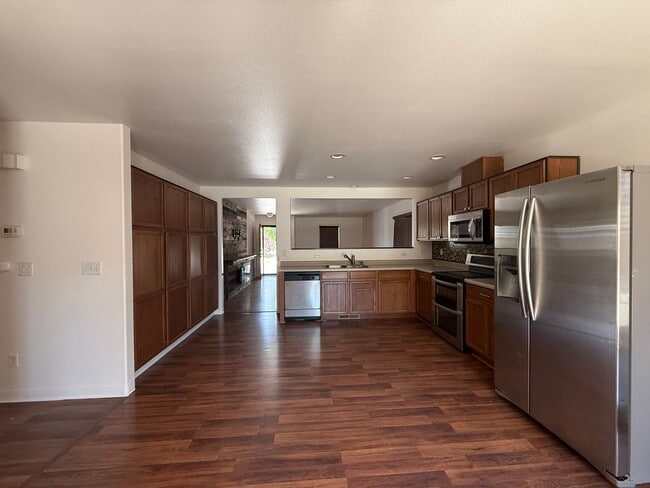 Building Photo - Adorable home in North Valleys