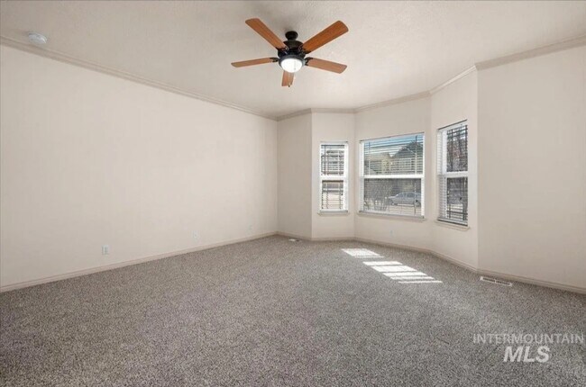 Building Photo - 850 W Heather Woods Dr