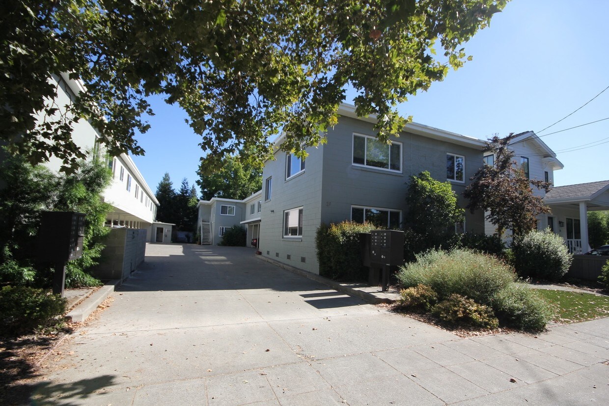 21 Belle Avenue, Unit 1 Condo for Rent in San Anselmo, CA