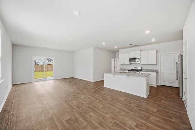 Building Photo - 309 Black Birch Dr