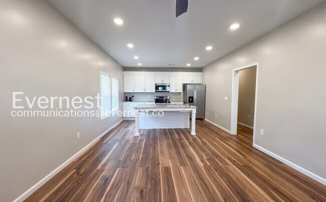 Foto del edificio - 1738 31st St SW