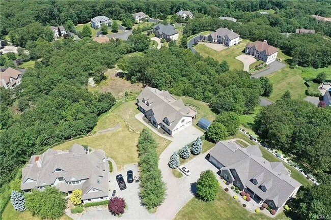 Foto del edificio - 8 East Ct