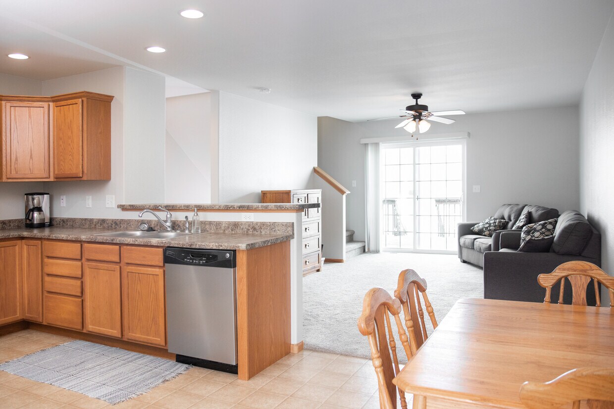 Main level Kitchen - 139 War Admiral Ln
