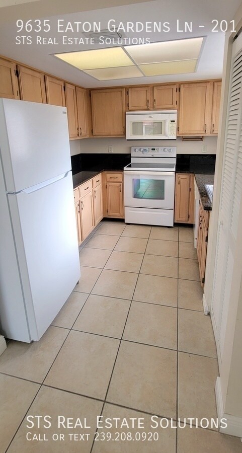 Foto del edificio - 9635 Eaton Gardens Ln