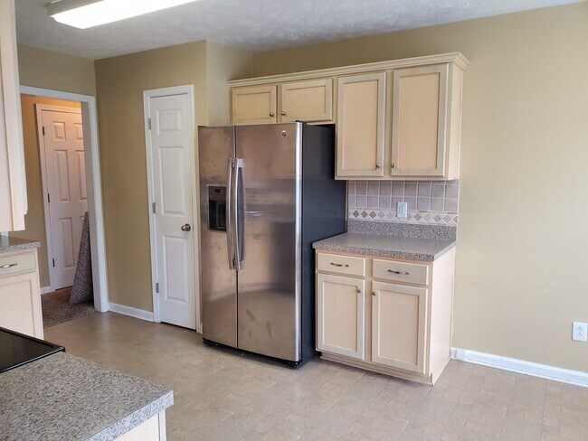 Building Photo - 3320 William Bailey Dr