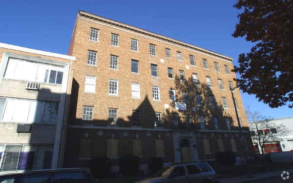 Building Photo - Newton Hall Apartments