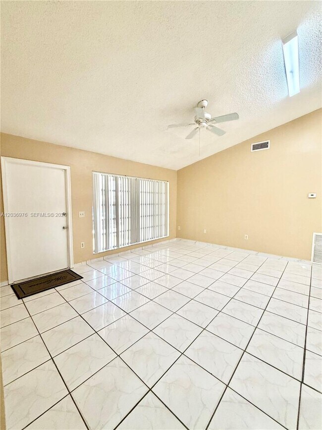 Building Photo - 731 NW 84th Ave