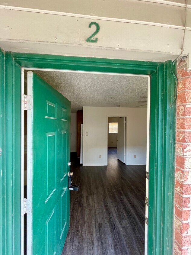 Primary Photo - 804 S 31st St