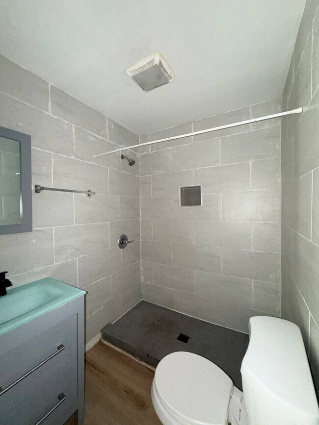 Foto del edificio - 101 W 21st St