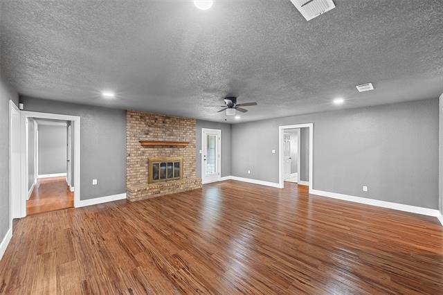 Building Photo - 106 Willowcrest St