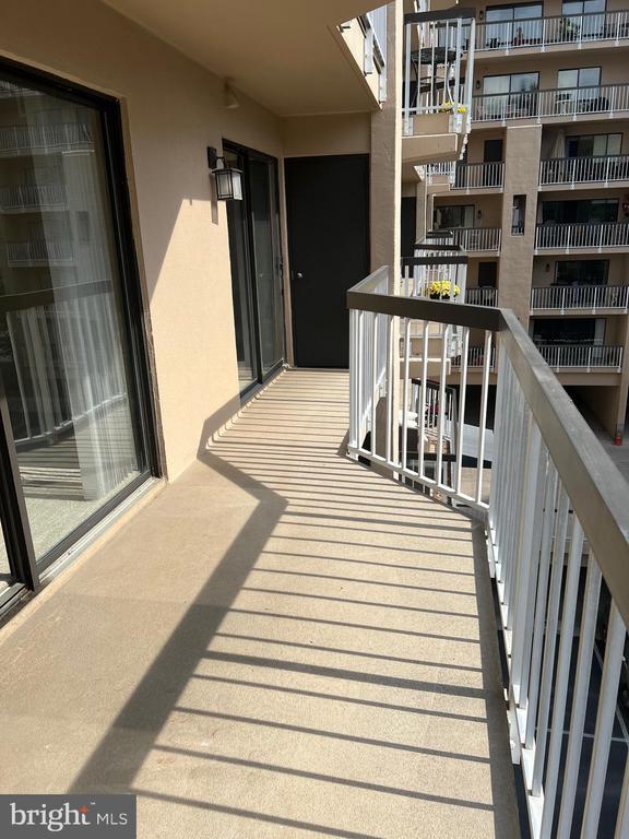 Building Photo - 304-1704-U304 N Park Dr