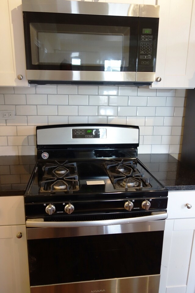 Foto del edificio - 1651 W 19th St