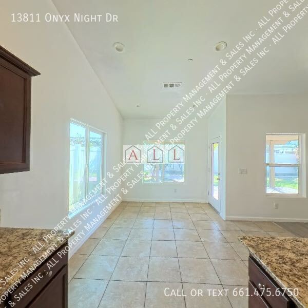Building Photo - 13811 Onyx Night Dr