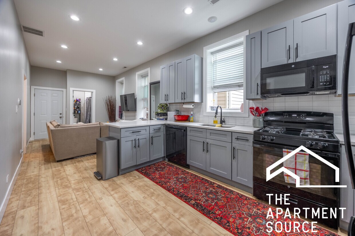Primary Photo - 2243 W 23rd Pl