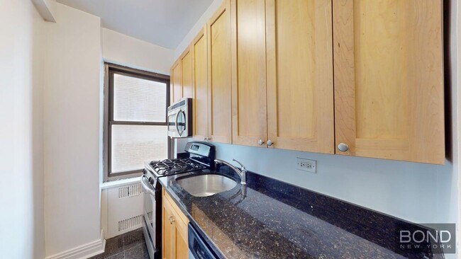 Foto del edificio - 141 E 56th St