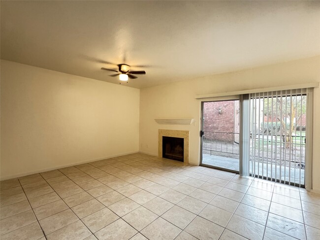 Building Photo - 6500 Harbor Town Dr