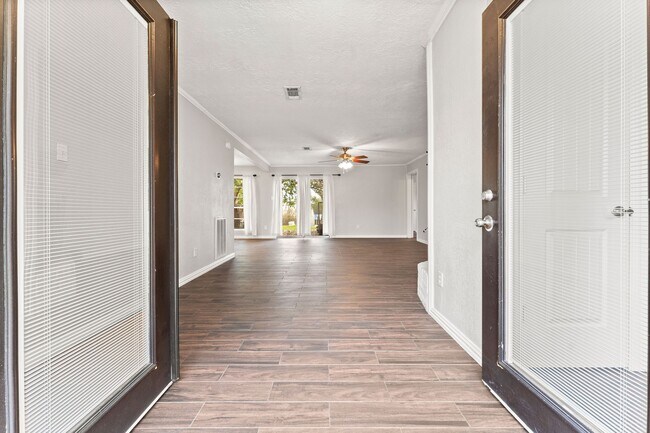 Foto del edificio - 12730 Lake Conroe Hills Dr