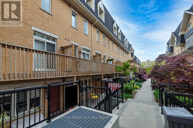 Photo du bâtiment - 390-390 Hopewell Ave
