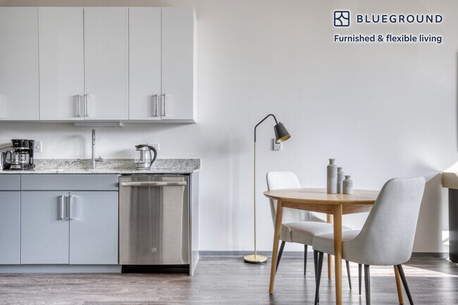 Foto del edificio - 2340 N California Ave