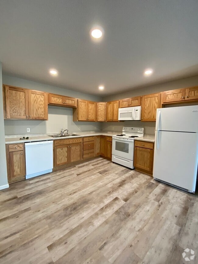 Building Photo - 1551 Gunston Dr
