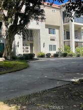 Building Photo - 5515 Paseo Del Lago W