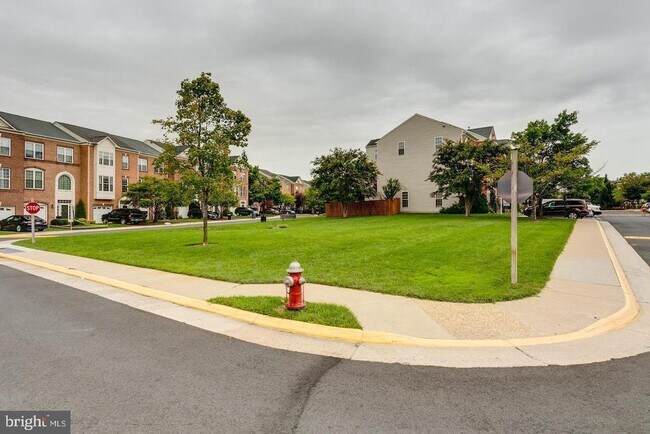 Foto del edificio - 13129 Park Crescent Cir