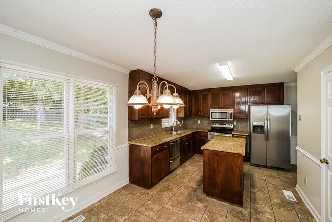 Foto del edificio - 3125 Glenshire Dr