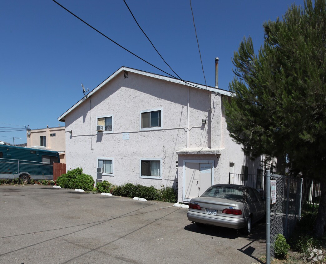 Primary Photo - San Diego Street Apartments