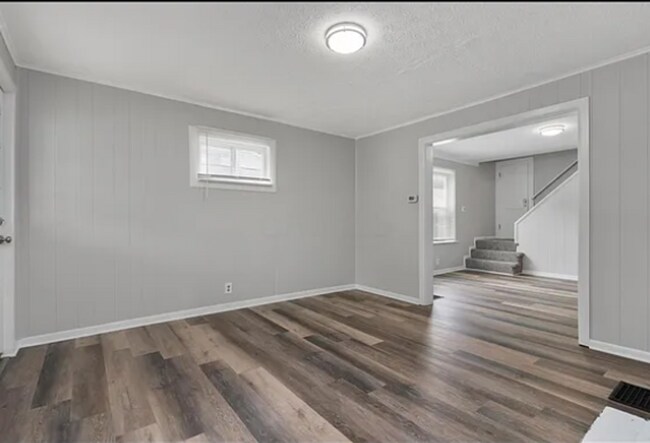 Foto del edificio - 327-329-329 S Wayne Ave