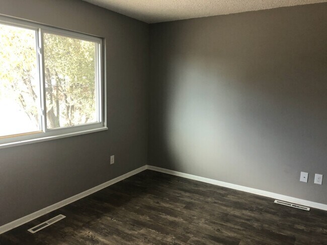 Foto del edificio - 888 Westmoreland Rd