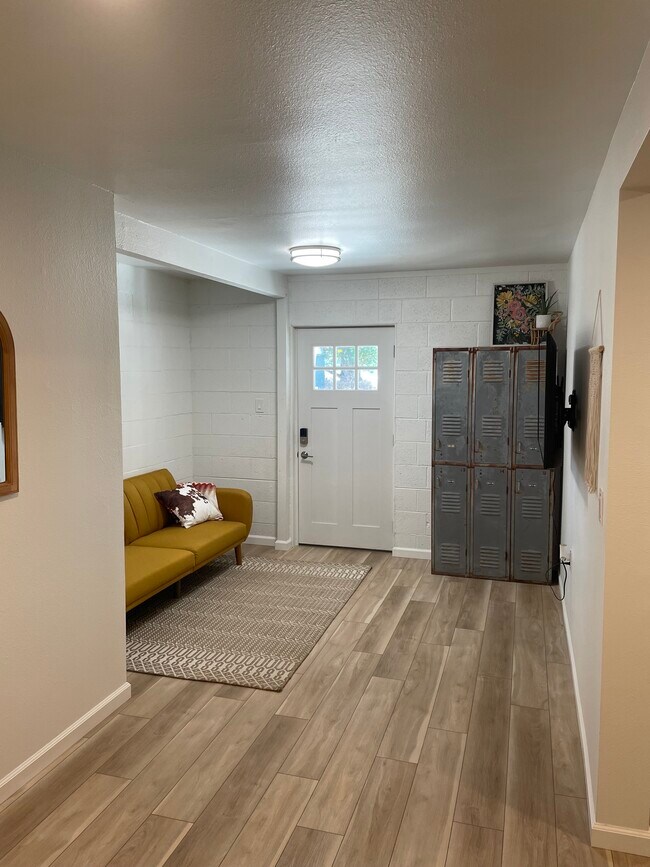 Foto del edificio - 1495 Rogue River Hwy