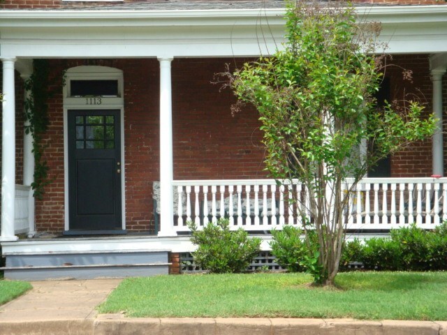 Primary Photo - 1113 E Jefferson St
