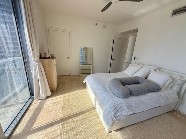 Foto del edificio - 1060 Brickell Ave