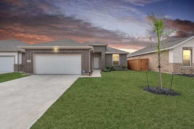 Building Photo - Welcome to the Drake – Where Comfort Meets...