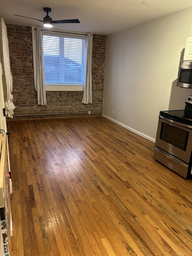 Photo - Adorable Studio in 1909 Building! Heart of Capitol Hill Apartment