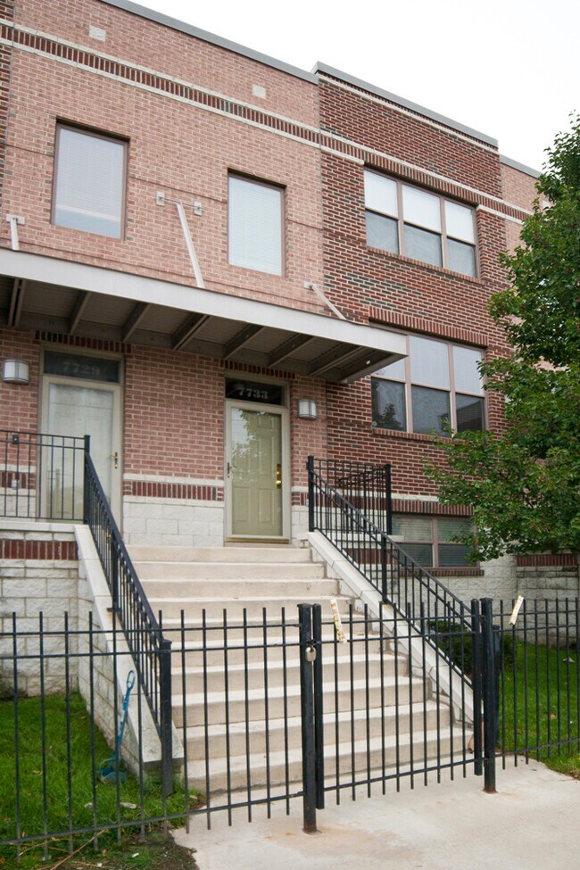 Foto del edificio - 7733 Woodward Ave