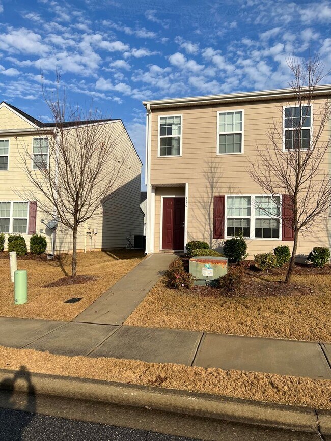 Building Photo - Wonderful Townhome in Lantern Walk