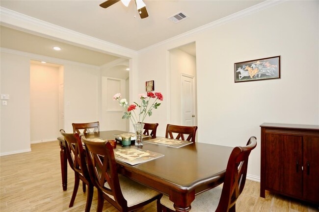 Building Photo - 18511 Glen Shee Dr