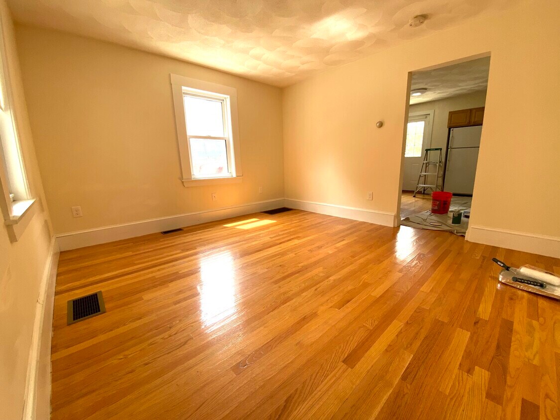 5 Rifle Ct Unit 1, Watertown, MA 02472 Apartments in Watertown, MA