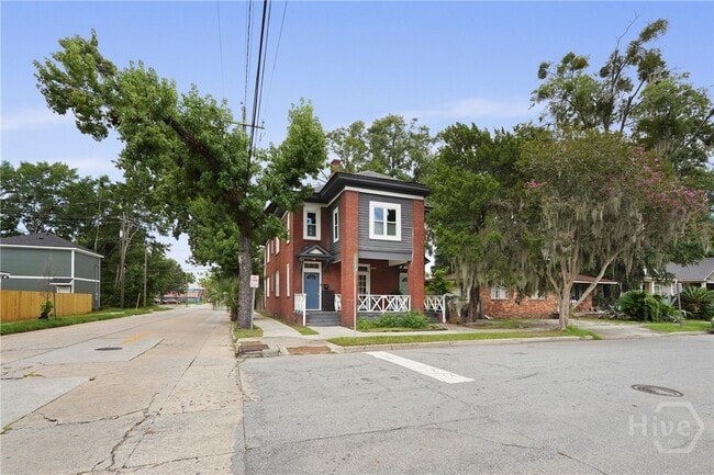 Building Photo - 902 E Bolton St