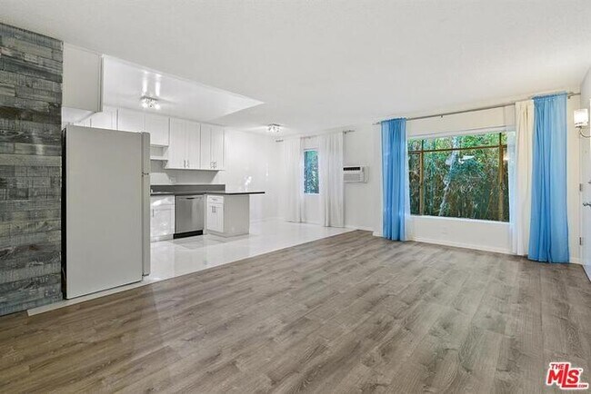 Foto del edificio - 4724 Walden Cir